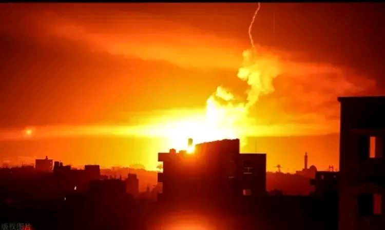 火箭队外线狂轰滥炸，刷新球队得分纪录的简单介绍