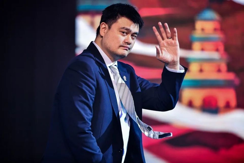 姚明被提名名人堂：篮球传奇再添光彩的简单介绍